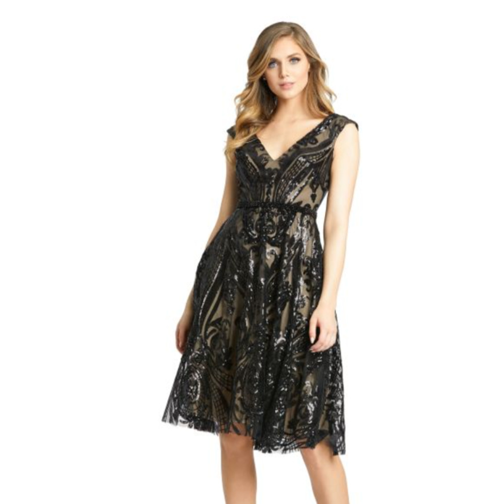 NWT Mac Duggal #67514 Sequin Lace‎ V-Neck Dress, Size 6, Black